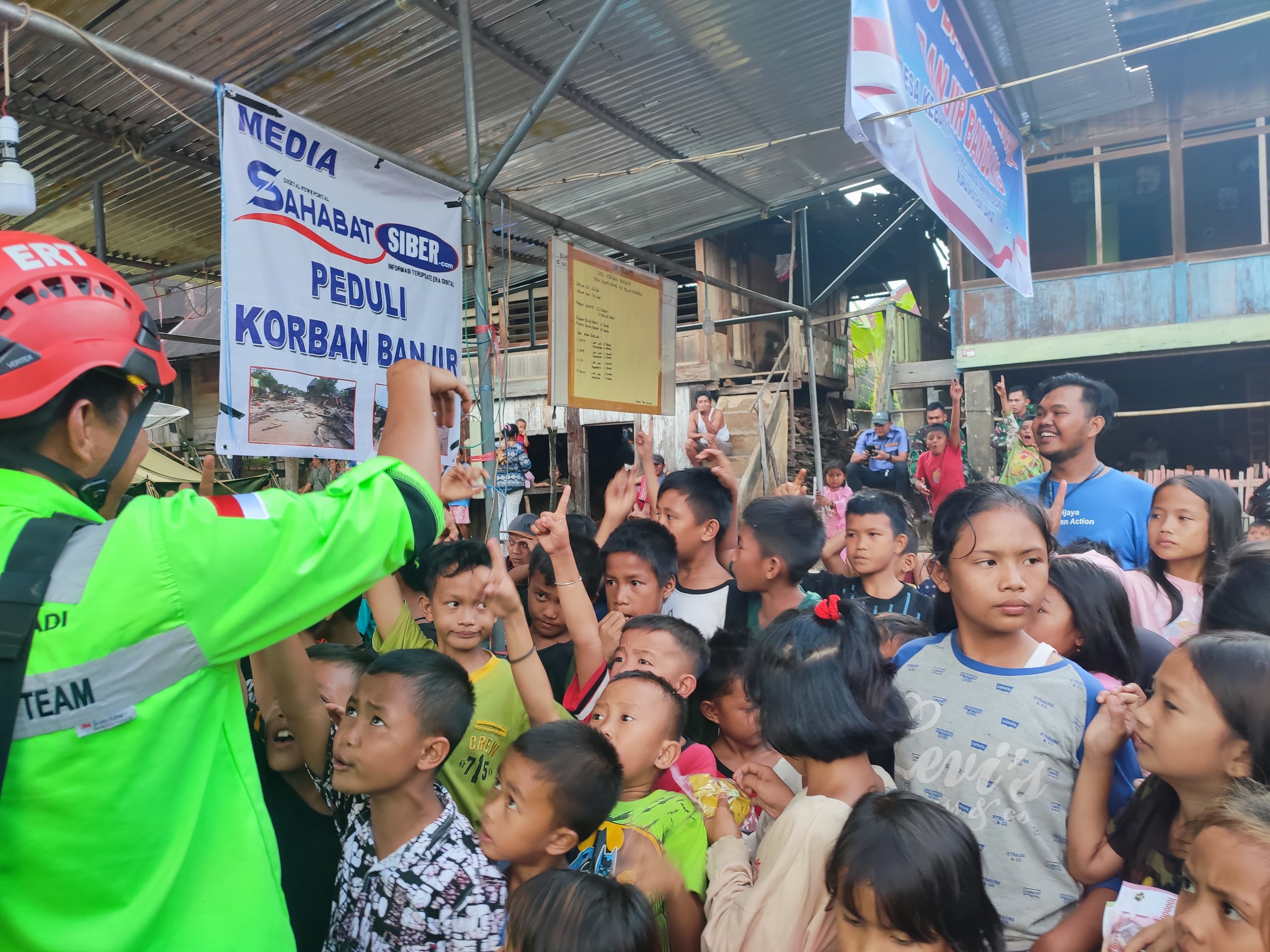 Moving Fast, the PPA ERT Helps with Everything from Evacuation to Trauma Healing for Disaster Victims in Lahat and Natuna