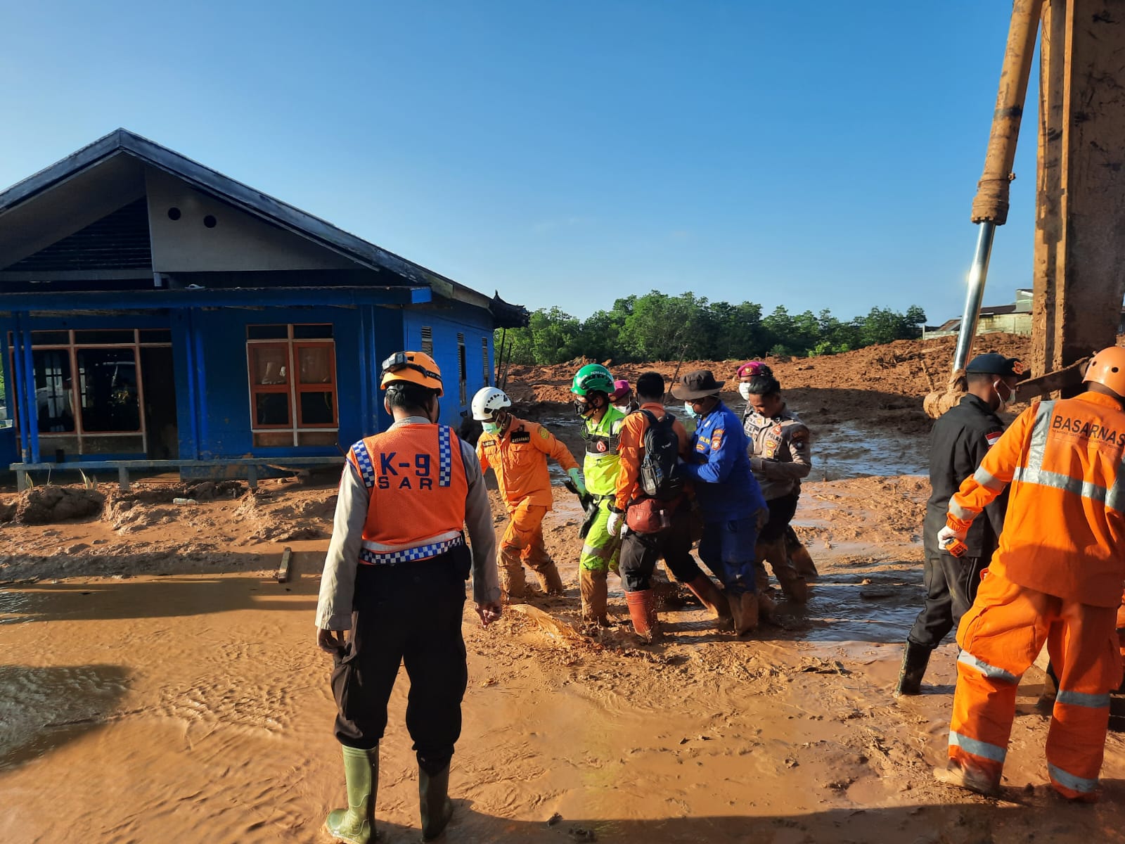 Moving Fast, the PPA ERT Helps with Everything from Evacuation to Trauma Healing for Disaster Victims in Lahat and Natuna